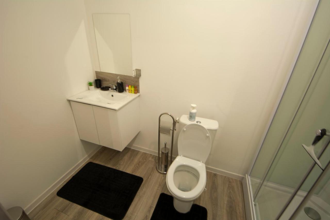 Mahora - Charmant Studio Home Staging Au Centre-Ville Saint-Quentin  Bagian luar foto